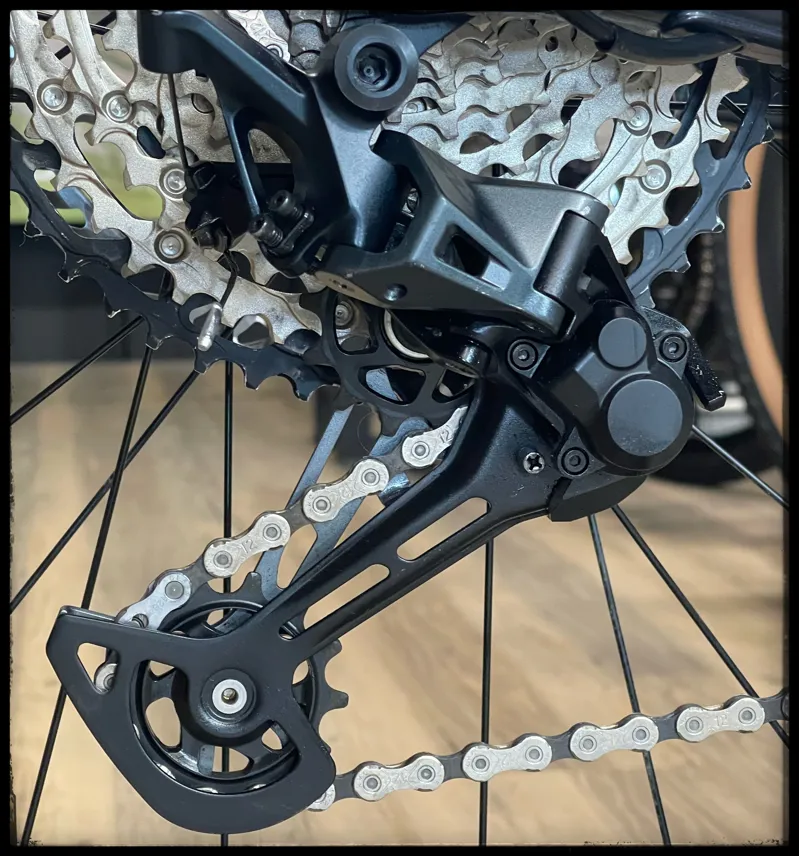 Giant Reign 1 Medium Airglow/Cold Night 2023-5